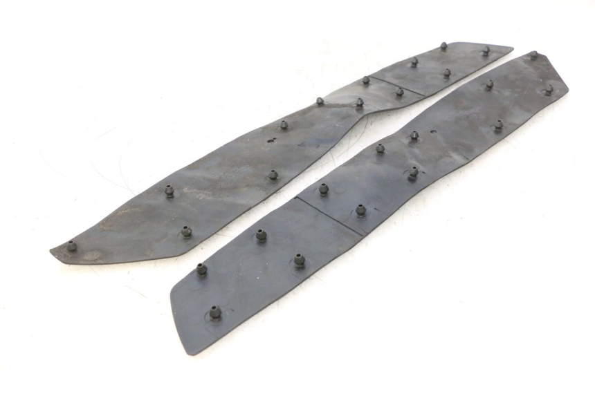 photo de TRITTBRETT VERKLEIDUNG GUMMI HONDA FJS SILVER WING SILVERWING 400 (2005 - 2008) - Technische Nahaufnahme