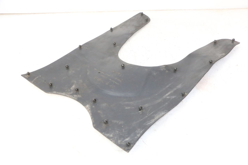 photo de TRITTBRETT VERKLEIDUNG GUMMI KYMCO GRAND DINK 125 (2008 - 2014) - Detailansicht des Bauteils