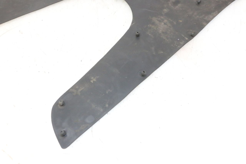 photo de TRITTBRETT VERKLEIDUNG GUMMI KYMCO GRAND DINK 125 (2002 - 2007) - Gesamtansicht des Produkts