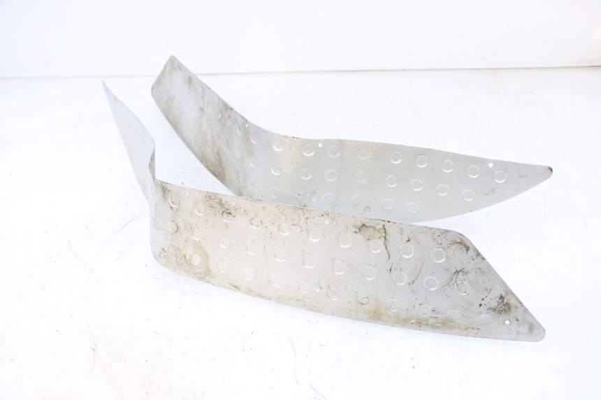 photo de TRITTBRETT VERKLEIDUNG GUMMI JM MOTORS GTS 125 (2015 - 2019) - Detailansicht des Bauteils