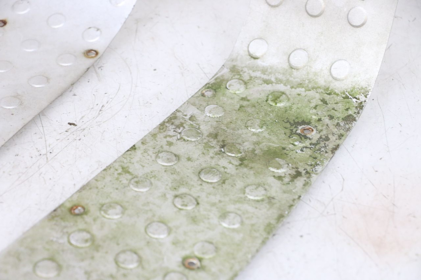 photo de TRITTBRETT VERKLEIDUNG GUMMI JM MOTORS GTS 125 (2015 - 2019) - Technische Nahaufnahme