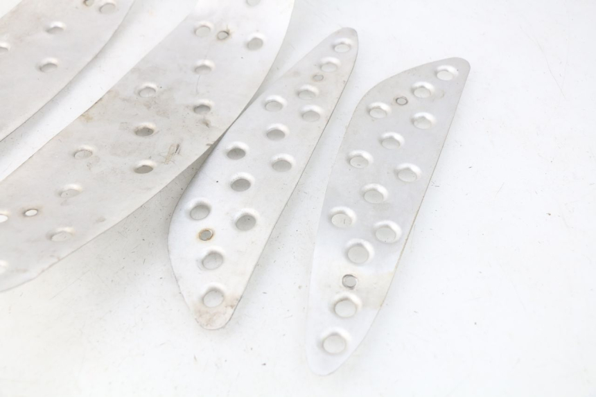 photo de TRITTBRETT VERKLEIDUNG GUMMI JONWAY GTX 2T 50 (2014 - 2020) - Alternative Perspektive