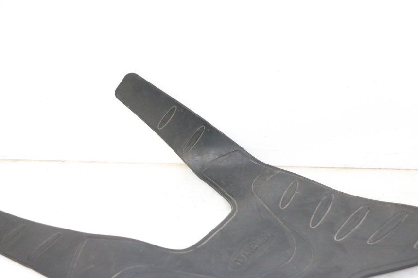 photo de TRITTBRETT VERKLEIDUNG GUMMI DAELIM HISTORY 125 (2001 - 2002) - Alternative Perspektive