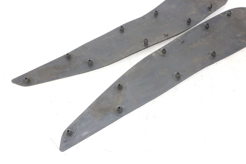 photo de TRITTBRETT VERKLEIDUNG GUMMI HONDA PCX (JF57/JF64) 125 (2014 - 2018) - Detailansicht des Bauteils