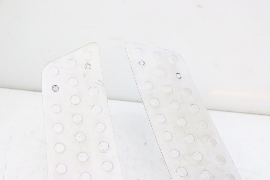 photo de FUßRAUMMATTE REVATTO IMPERATOR 125 (2007 - 2015) - Technische Nahaufnahme