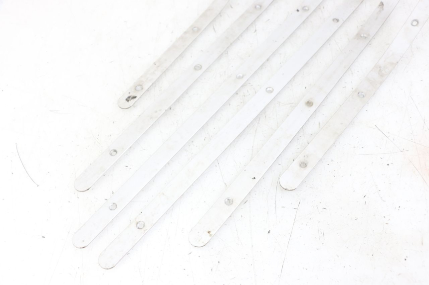 photo de TRITTBRETT VERKLEIDUNG GUMMI JM MOTORS VX 125 (2022 - 2025) - Technische Nahaufnahme