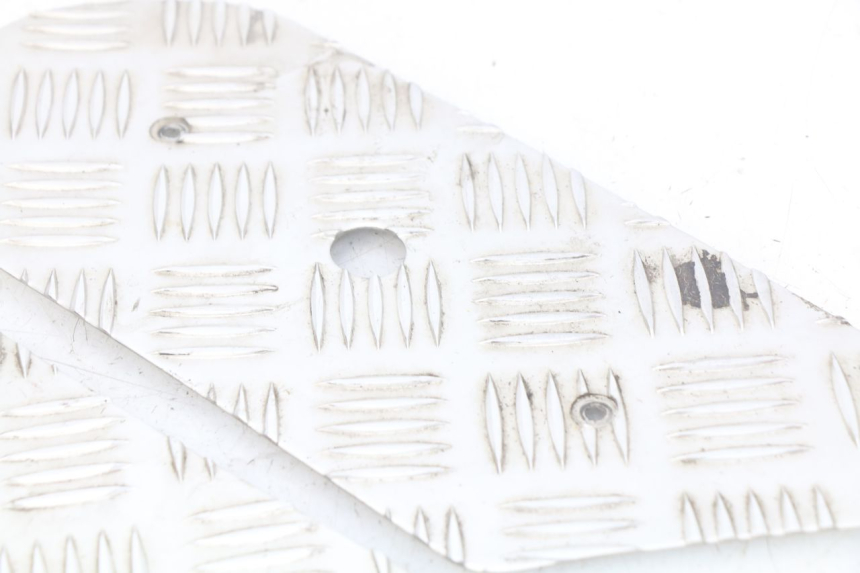 photo de FUßRAUMMATTE PEUGEOT KISBEE 2T 50 (2010 - 2017) - Zoom auf Gebrauchszustand