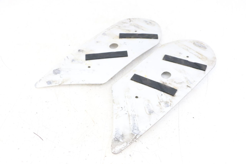 photo de TRITTBRETT VERKLEIDUNG GUMMI PEUGEOT KISBEE 2T 50 (2018 - 2022) - Alternative Perspektive