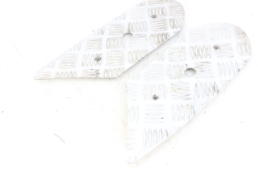 photo de TRITTBRETT VERKLEIDUNG GUMMI PEUGEOT KISBEE 2T 50 (2018 - 2022) - Technische Nahaufnahme