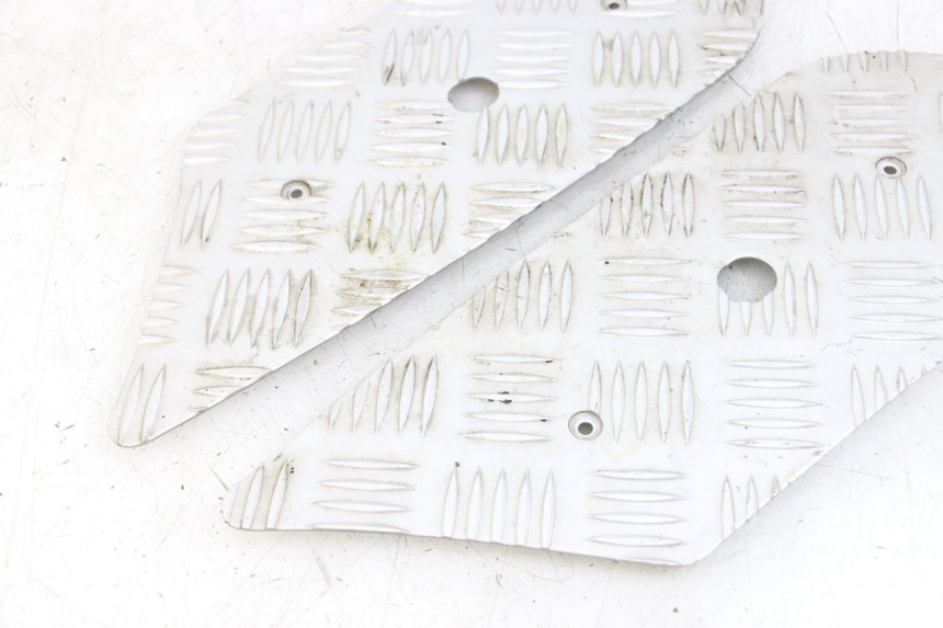 photo de FUßRAUMMATTE PEUGEOT KISBEE 4T 50 (2018 - 2022) - Zoom auf Gebrauchszustand