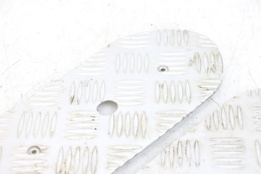 photo de FUßRAUMMATTE PEUGEOT KISBEE 4T 50 (2018 - 2022) - Alternative Perspektive