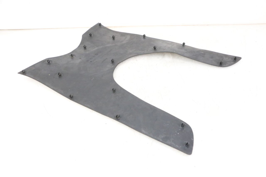 photo de TRITTBRETT VERKLEIDUNG GUMMI KYMCO GRAND DINK 125 (2008 - 2014) - Detailansicht des Bauteils