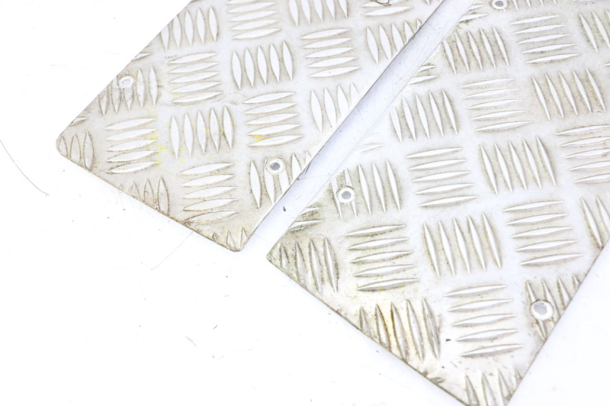 photo de TRITTBRETT VERKLEIDUNG GUMMI LIGIER PULSE 3 1 (2014 - 2020) - Zoom auf Gebrauchszustand