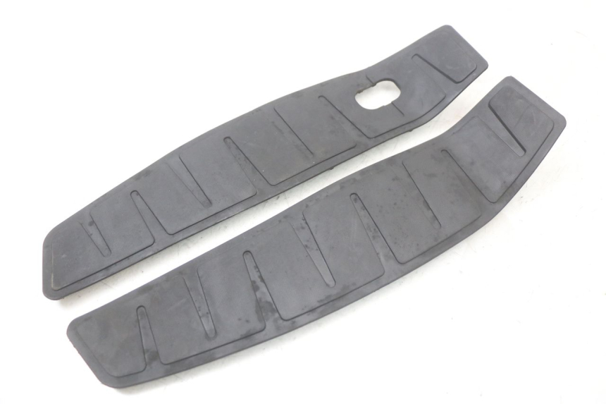 photo de TRITTBRETT VERKLEIDUNG GUMMI PIAGGIO MP3 HPE 350 (2018 - 2020) - Hauptansicht