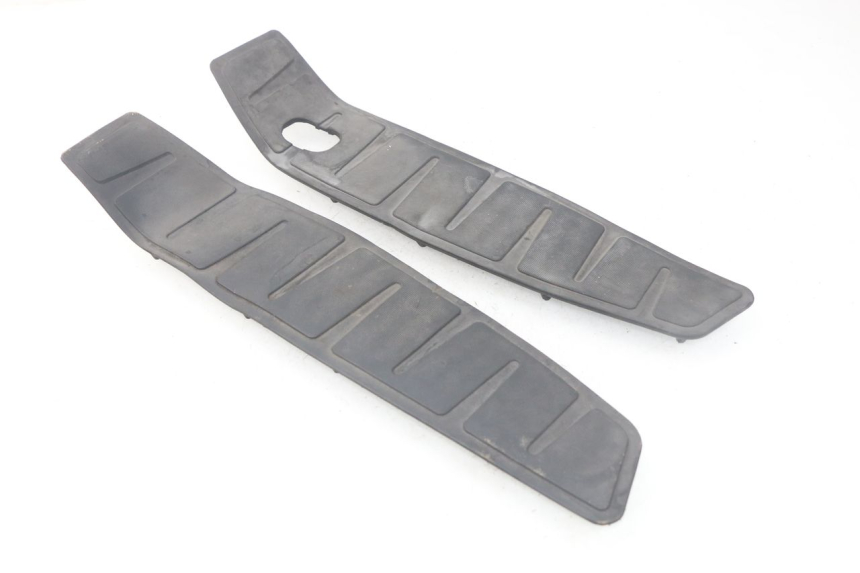 photo de FUßRAUMMATTE PIAGGIO MP3 LT 400 (2007 - 2012) - Zoom auf Gebrauchszustand