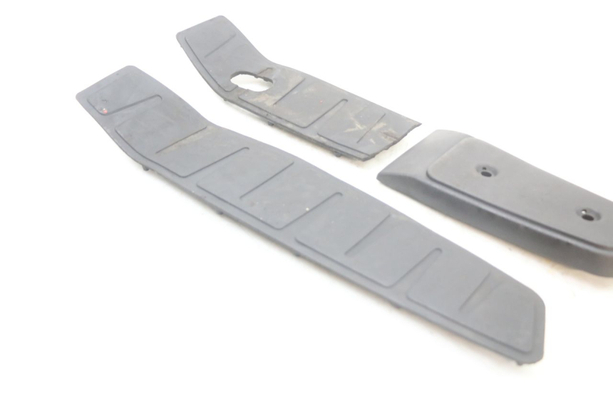 photo de FUßRAUMMATTE PIAGGIO MP3 LT 400 (2007 - 2012) - Alternative Perspektive