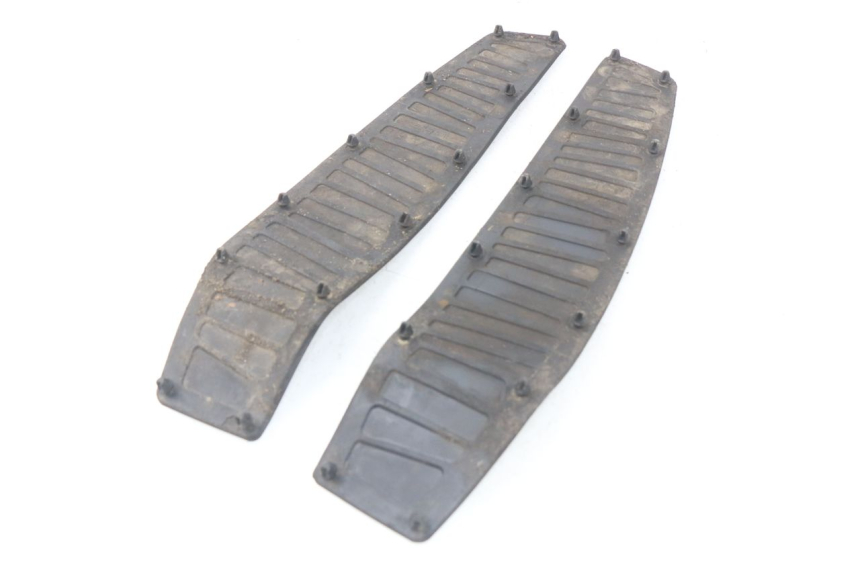 photo de FUßRAUMMATTE PIAGGIO MP3 125 (2006 - 2014) - Detailansicht des Bauteils