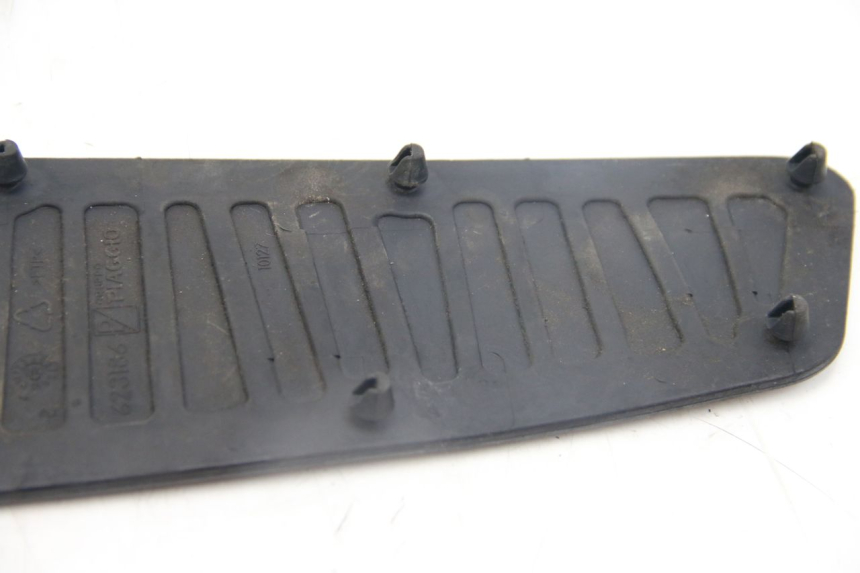 photo de FUßRAUMMATTE PIAGGIO MP3 125 (2006 - 2014) - Alternative Perspektive