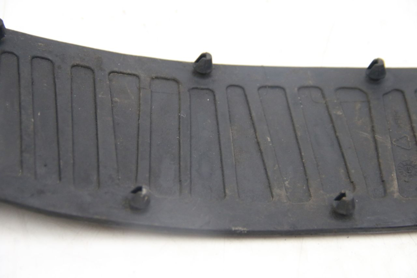 photo de FUßRAUMMATTE PIAGGIO MP3 125 (2006 - 2014) - Technische Nahaufnahme