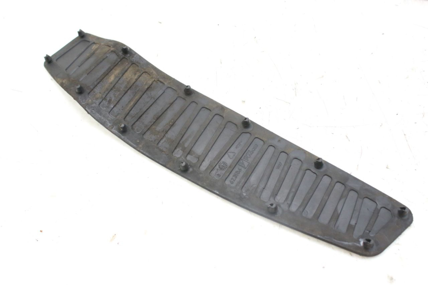 photo de FUßRAUMMATTE PIAGGIO MP3 RL 250 (2006 - 2010) - Detailansicht des Bauteils