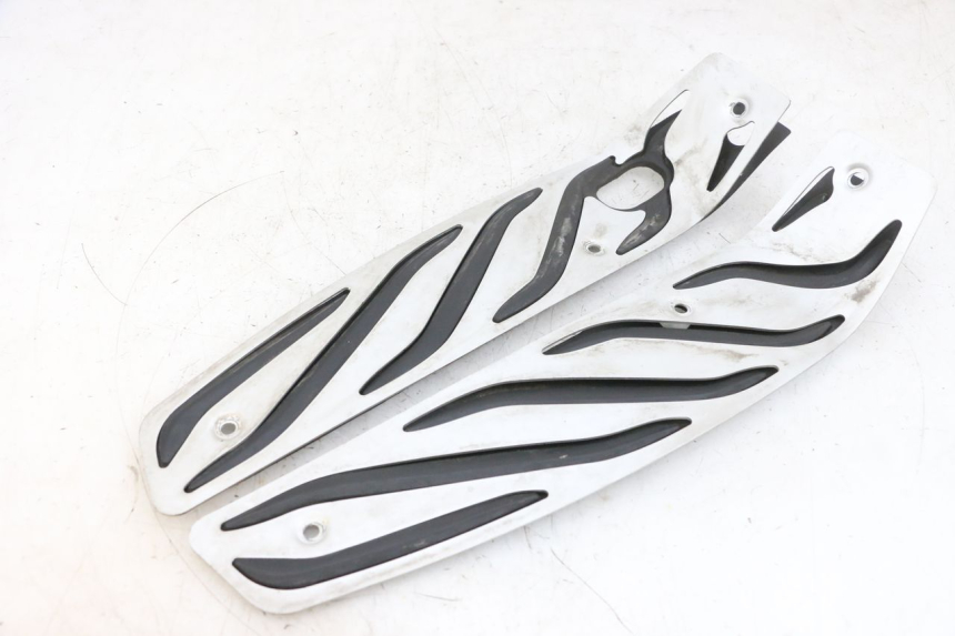 photo de TRITTBRETT VERKLEIDUNG GUMMI PIAGGIO MP3 500 (2016 - 2018) - Hauptansicht