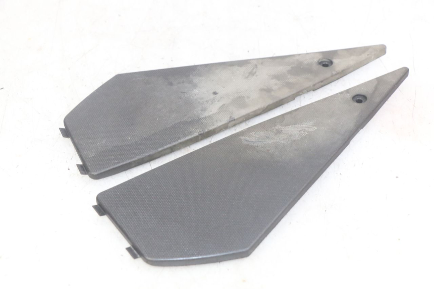 photo de FUßRAUMMATTE PIAGGIO NEW TYPHOON 50 (2010 - 2017) - Zoom auf Gebrauchszustand