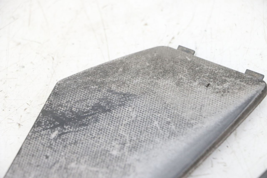 photo de FUßRAUMMATTE PIAGGIO NEW TYPHOON 50 (2010 - 2017) - Details der Befestigungspunkte