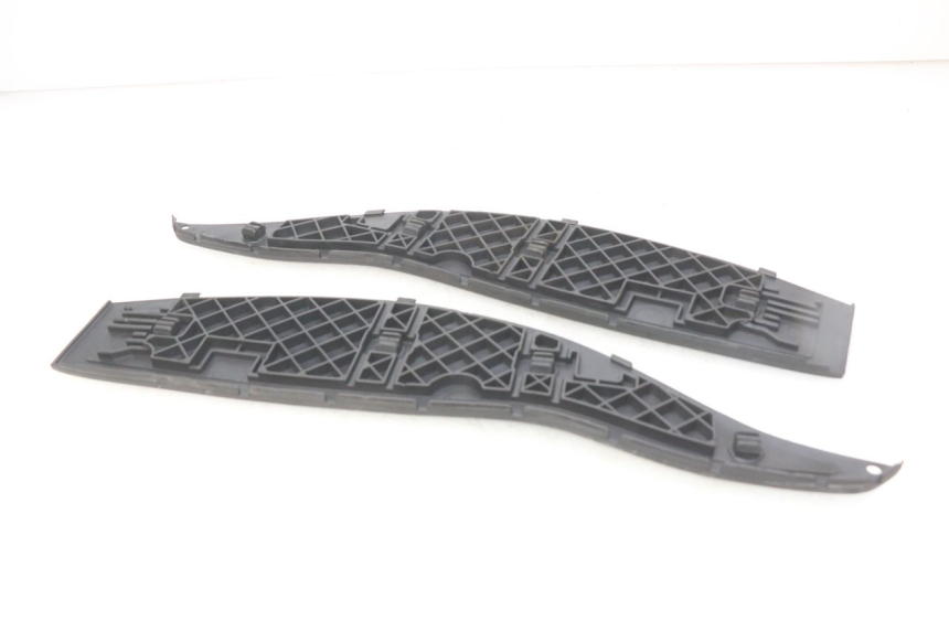 photo de FUßRASTENMATTE GILERA NEXUS 125 (2009 - 2013) - Detailansicht des Bauteils