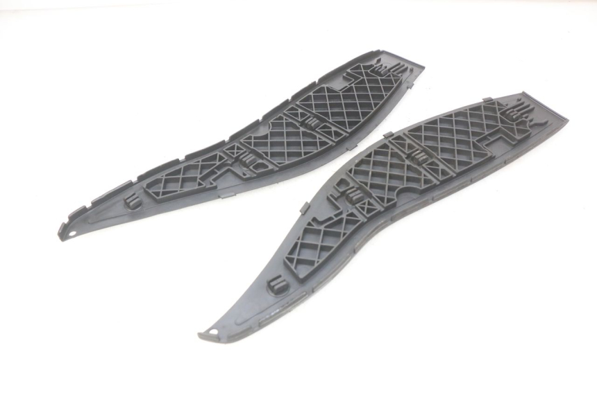 photo de FUßRASTENMATTE GILERA NEXUS 125 (2009 - 2013) - Zoom auf Gebrauchszustand