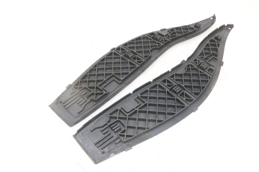 photo de FUßRASTENMATTE GILERA NEXUS 125 (2009 - 2013) - Detailansicht des Bauteils