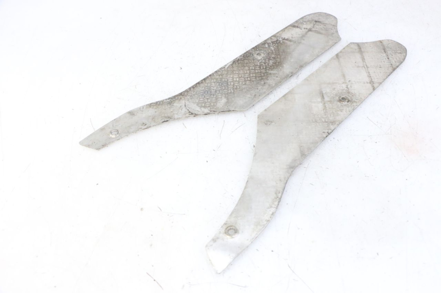 photo de TRITTBRETT VERKLEIDUNG GUMMI PIAGGIO NRG POWER PUREJET 50 (2018 - 2021) - Detailansicht des Bauteils