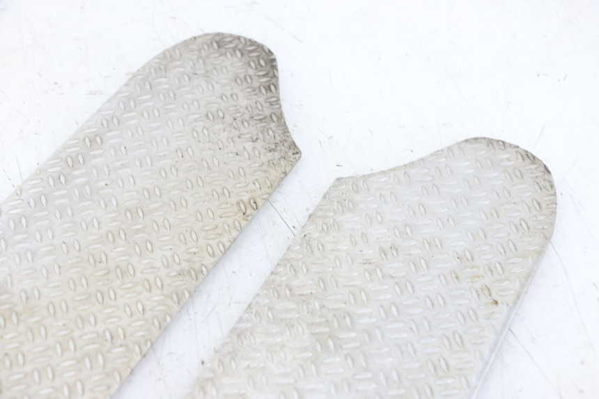 photo de TRITTBRETT VERKLEIDUNG GUMMI PIAGGIO NRG POWER PUREJET 50 (2018 - 2021) - Gesamtansicht des Produkts