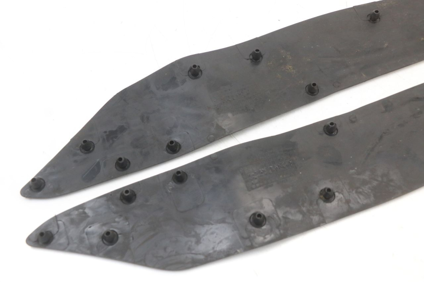 photo de TRITTBRETT VERKLEIDUNG GUMMI HONDA PCX (JF28) 125 (2009 - 2011) - Gesamtansicht des Produkts