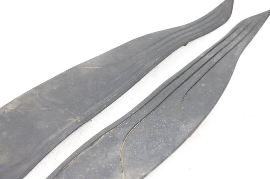 photo de FUßRASTENMATTE HONDA PCX (JF47) 125 (2012 - 2013) - Zoom auf Gebrauchszustand