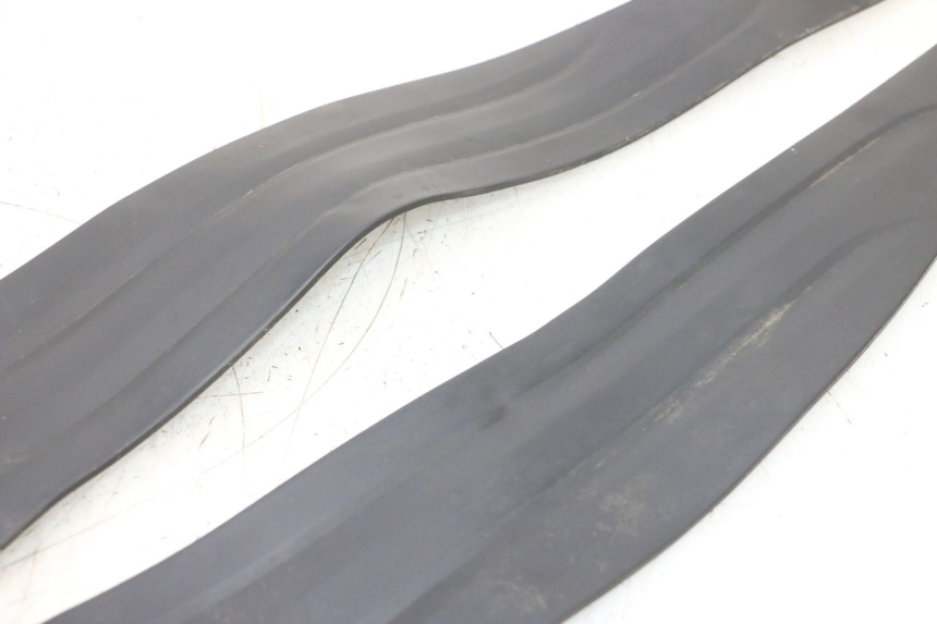 photo de TRITTBRETT VERKLEIDUNG GUMMI HONDA PCX (JF57/JF64) 125 (2014 - 2018) - Alternative Perspektive