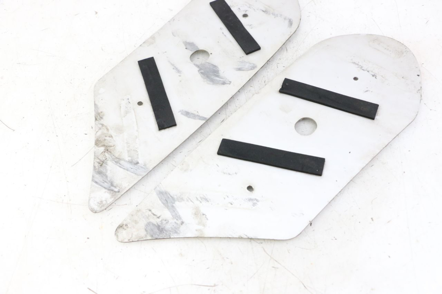 photo de FUßRAUMMATTE PEUGEOT KISBEE 4T 50 (2018 - 2022) - Detailansicht des Bauteils