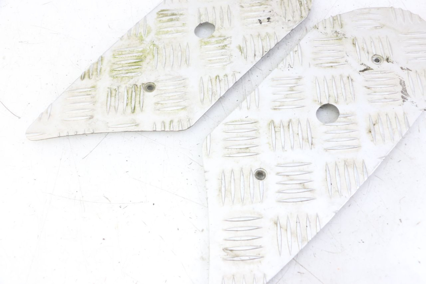 photo de FUßRAUMMATTE PEUGEOT KISBEE 4T 50 (2018 - 2022) - Technische Nahaufnahme