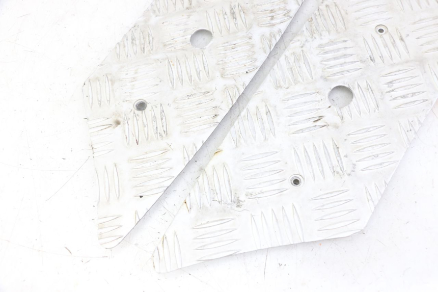 photo de TRITTBRETT VERKLEIDUNG GUMMI PEUGEOT STREETZONE I 2T 50 (2018 - 2020) - Technische Nahaufnahme