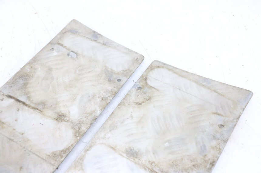 photo de TRITTBRETT VERKLEIDUNG GUMMI LIGIER PULSE 3 1 (2014 - 2020) - Technische Nahaufnahme