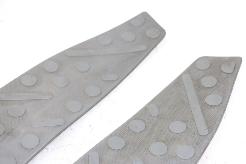 photo de TRITTBRETT VERKLEIDUNG GUMMI APRILIA RALLY AC 50 (1995 - 2004) - Gesamtansicht des Produkts