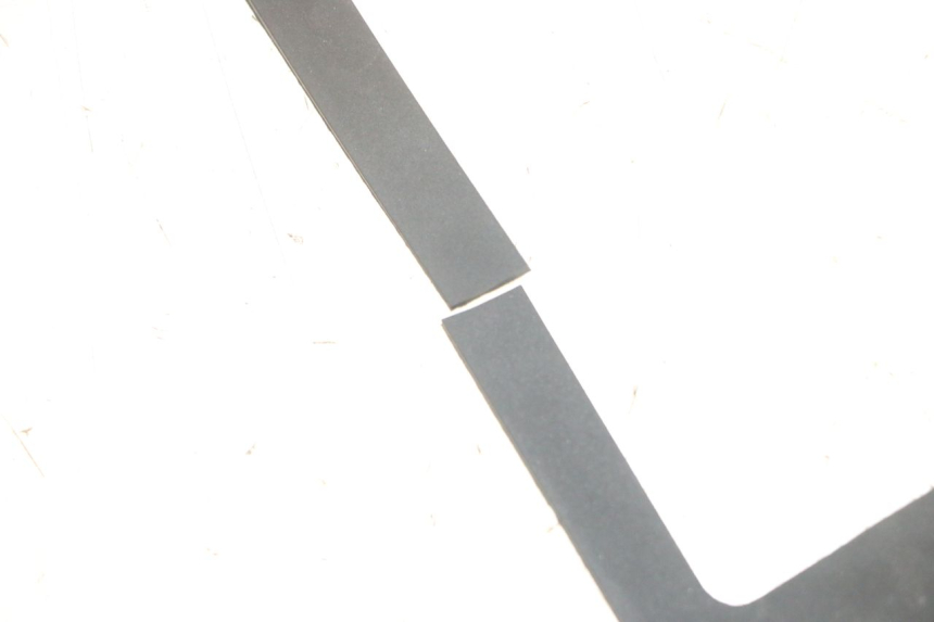 photo de TRITTBRETT VERKLEIDUNG GUMMI PUNK ELECTRIC RIDER 1 - Technische Nahaufnahme