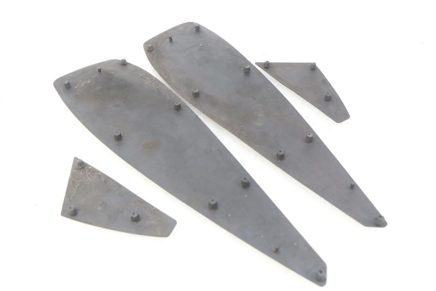 photo de FUßRAUMMATTE PEUGEOT SATELIS COMPRESSOR K15 125 (2006 - 2009) - Detailansicht des Bauteils