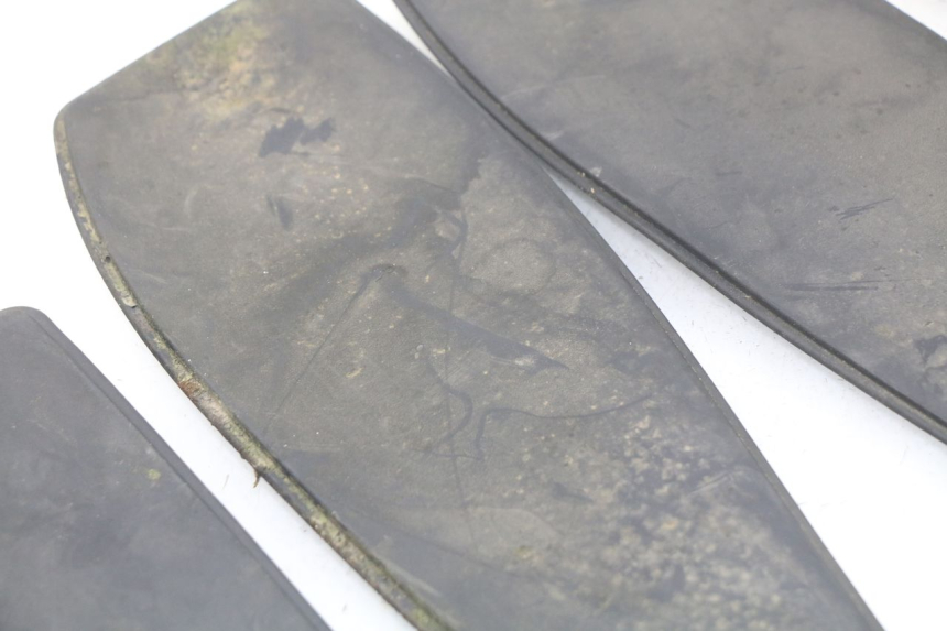 photo de TRITTBRETT VERKLEIDUNG GUMMI PEUGEOT SATELIS 300 (2012 - 2015) - Alternative Perspektive