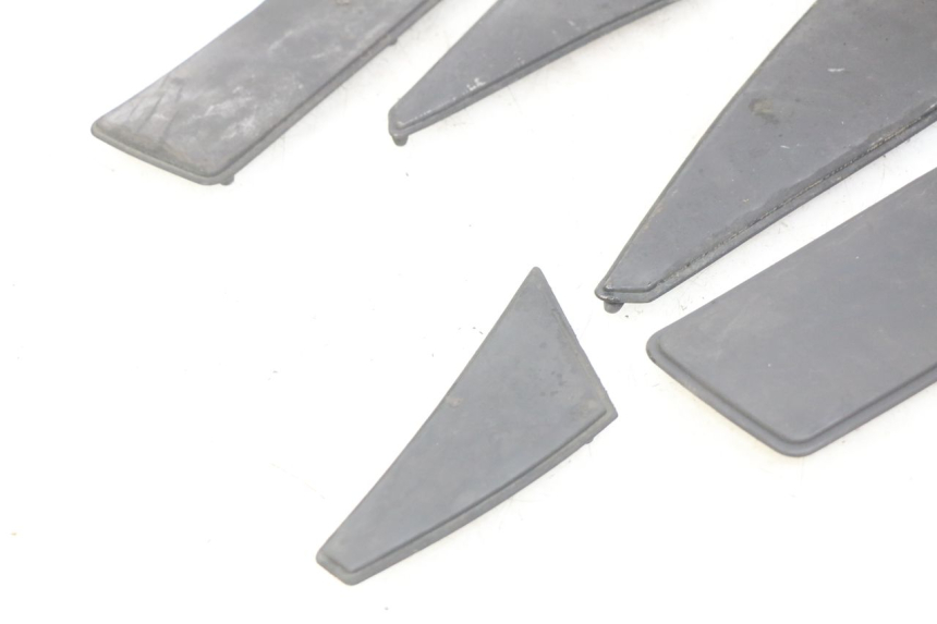 photo de FUßRAUMMATTE PEUGEOT SATELIS 125 (2006 - 2009) - Gesamtansicht des Produkts