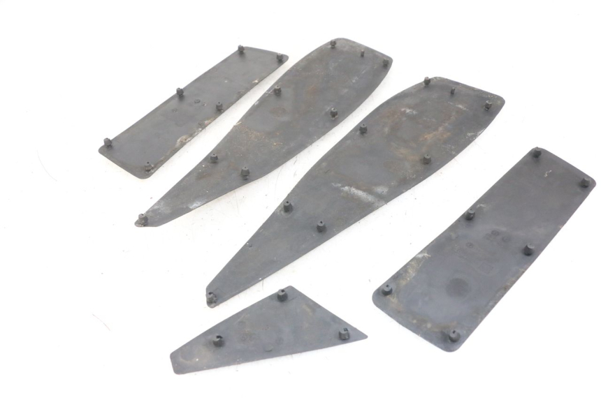 photo de FUßRAUMMATTE PEUGEOT SATELIS 125 (2006 - 2009) - Zoom auf Gebrauchszustand