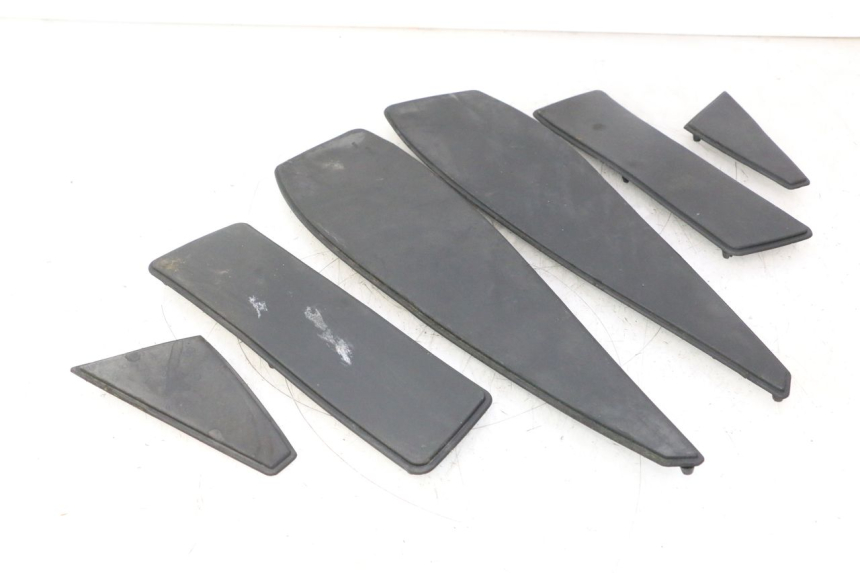 photo de FUßRAUMMATTE PEUGEOT SATELIS 125 (2006 - 2009) - Weitere Ansicht des Artikels