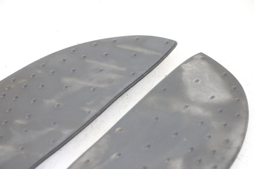 photo de TRITTBRETT VERKLEIDUNG GUMMI APRILIA SCARABEO GT TOURING 125 (1999 - 2005) - Alternative Perspektive