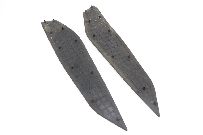 photo de TRITTBRETT VERKLEIDUNG GUMMI MBK SKYCRUISER 125 (2006 - 2009) - Detailansicht des Bauteils