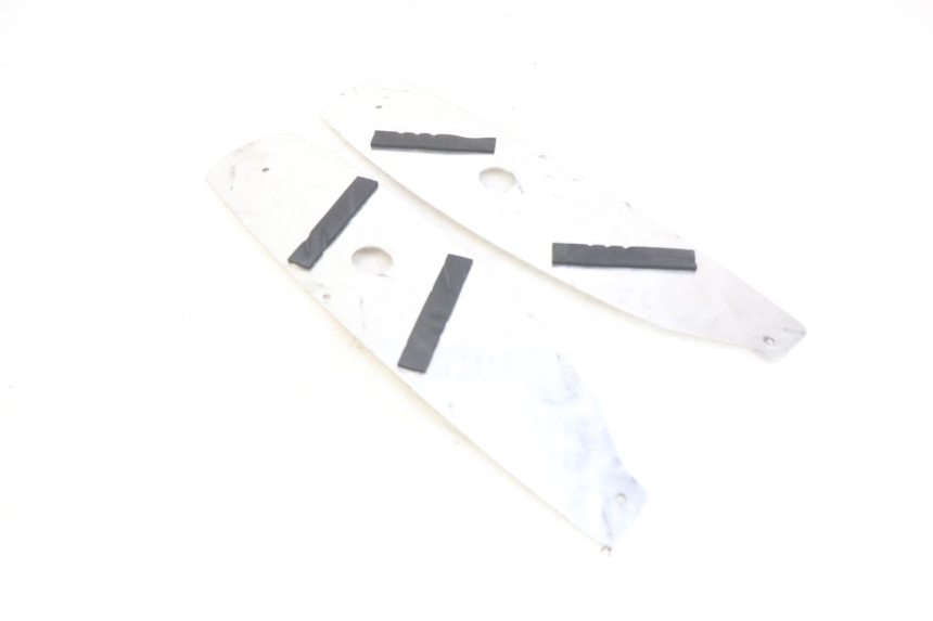 photo de FUßRAUMMATTE PEUGEOT SPEEDFIGHT 3 AIR 50 (2009 - 2015) - Detailansicht des Bauteils