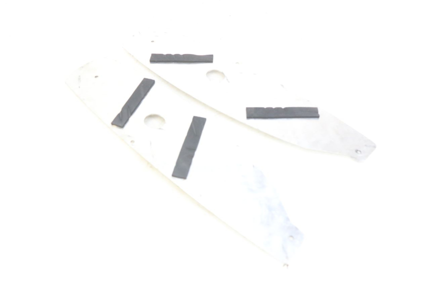 photo de FUßRAUMMATTE PEUGEOT SPEEDFIGHT 3 AIR 50 (2009 - 2015) - Zoom auf Gebrauchszustand